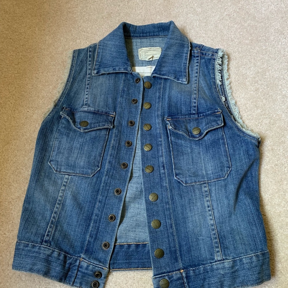 Current/Elliott sleeveless snap jacket